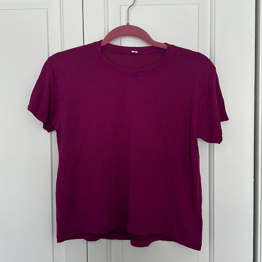 Lulu t shirt